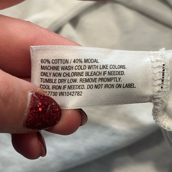 a new day Womens V-neck Top Short Sleeve Pullover Cotton Blend White Size L - Picture 3 of 4